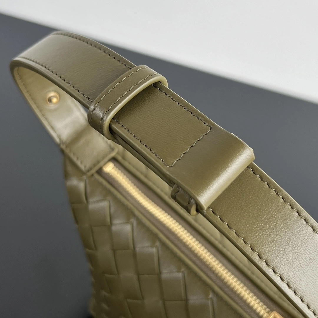 MOMO-- V595t1 776781V3IV12856 high quality version Wallace Calfskin item:E-B063B2620