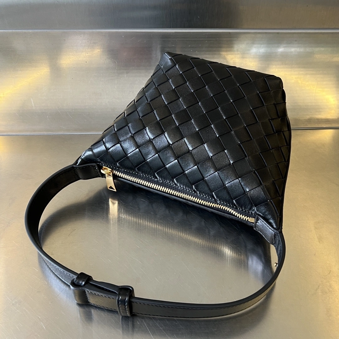 MOMO-- V595t1 776781V3IV18425 high quality version Wallace Calfskin item:E-B063B2619