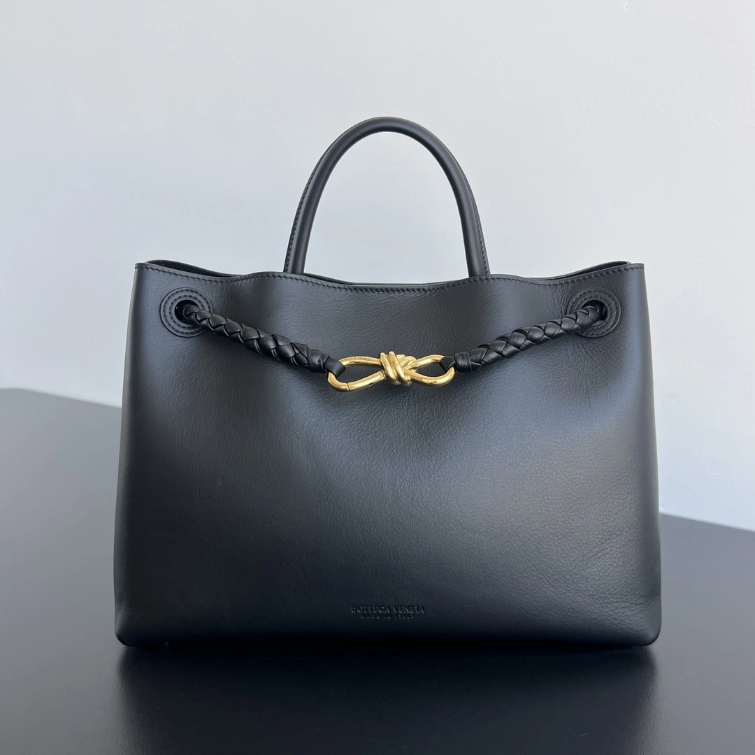 MOMO-- V595t1 810214V4O921019 high quality version Andiamo Calfskin item:F-B664B0272