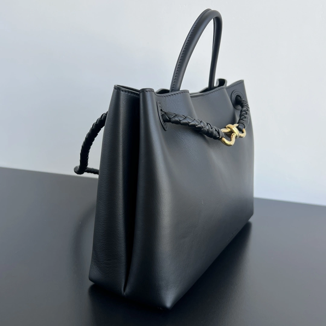 MOMO-- V595t1 810214V4O921019 high quality version Andiamo Calfskin item:F-B664B0272