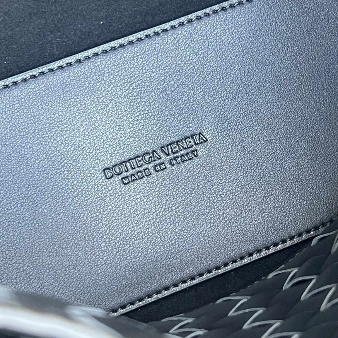 MOMO-- V595t1 810214V4O921019 high quality version Andiamo Calfskin item:F-B664B0272
