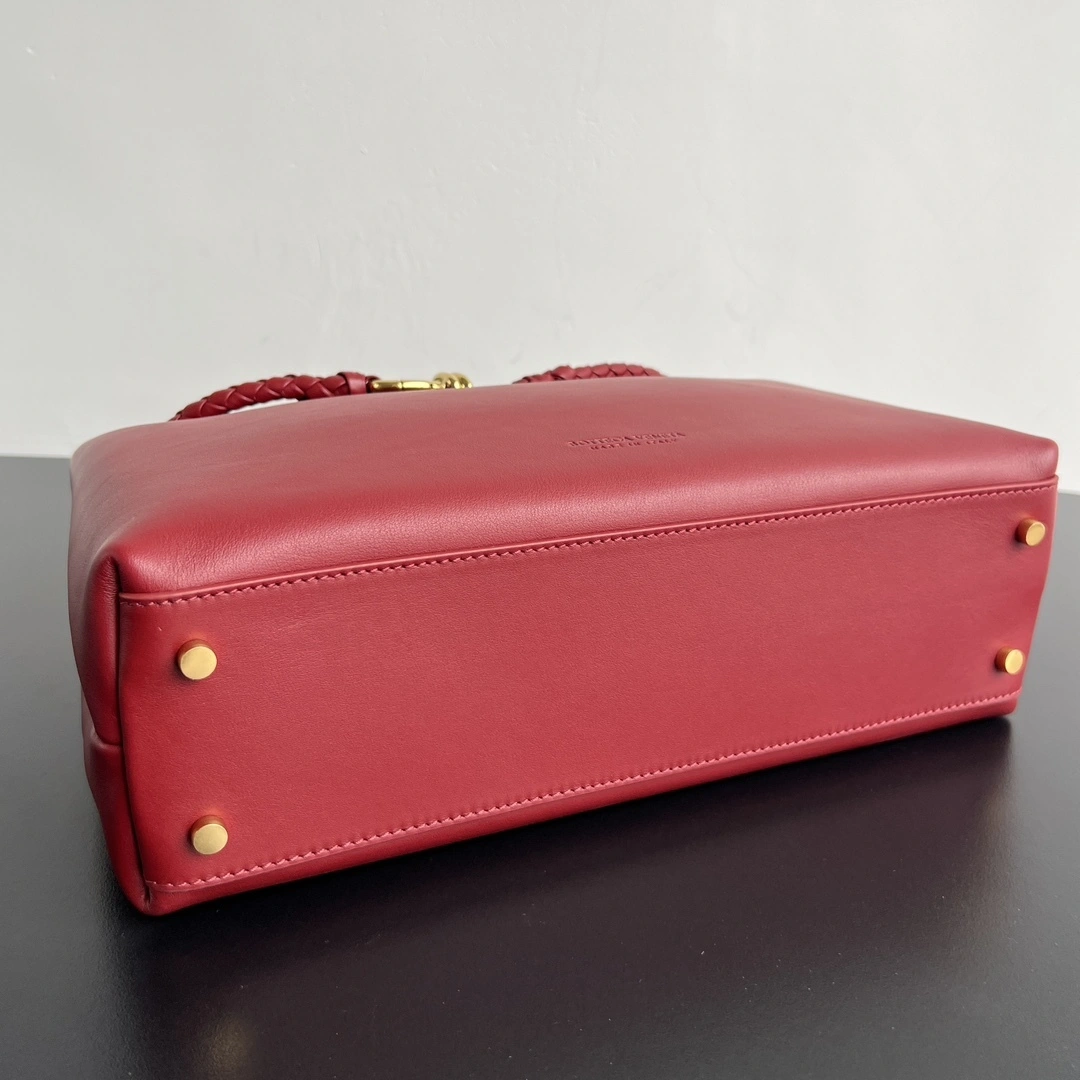 MOMO-- V595t1 810214V4O946545 high quality version Andiamo Calfskin item:F-B664B0273