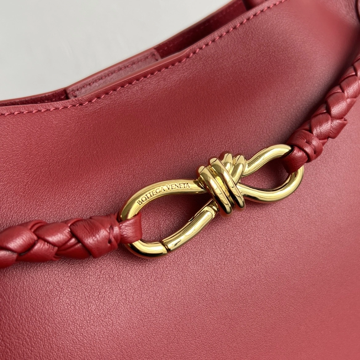 MOMO-- V595t1 810214V4O946545 high quality version Andiamo Calfskin item:F-B664B0273