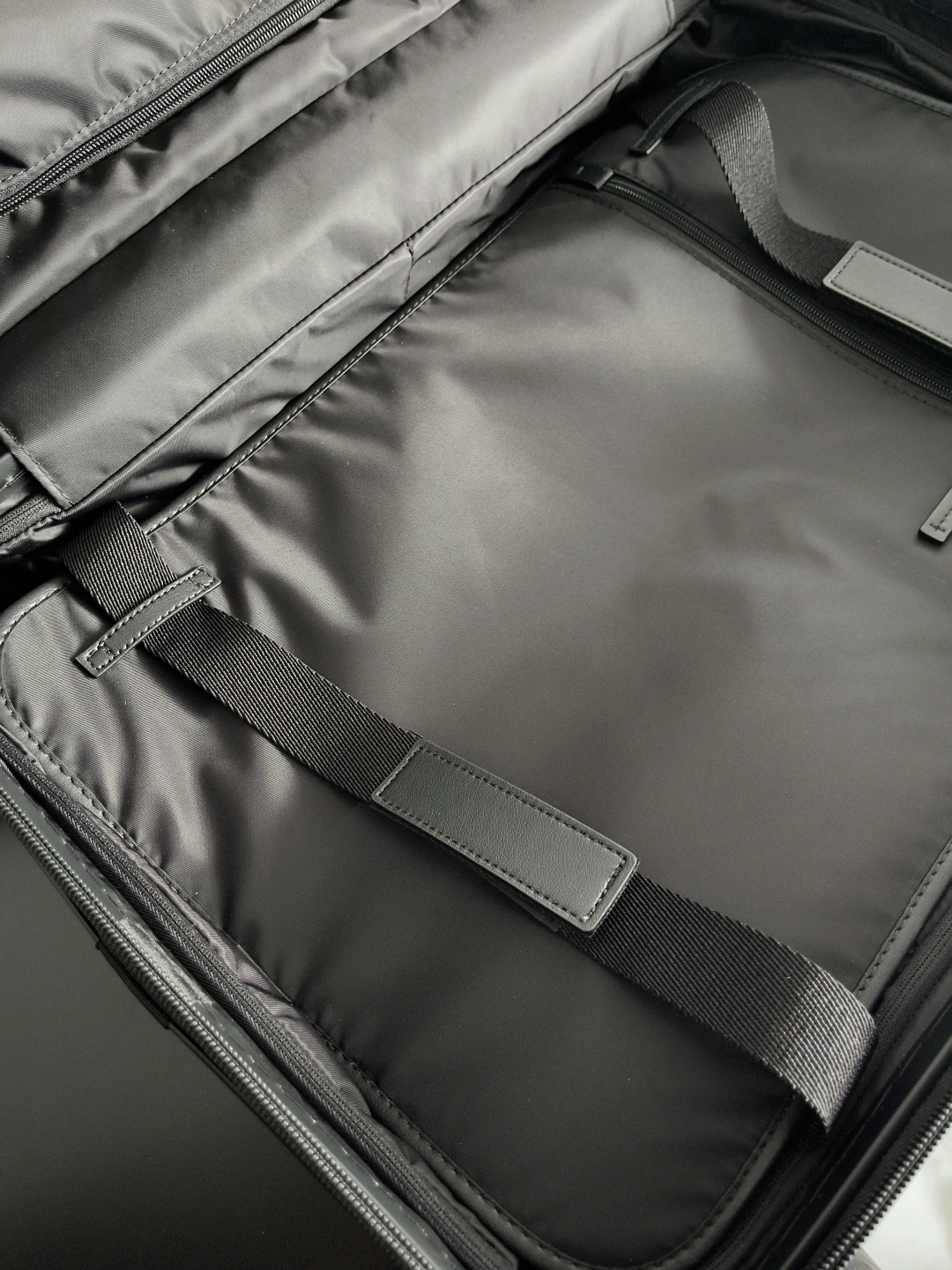 MOMO-- V595t1 822479V5AO18803 high quality version Odyssey Calfskin item:E-B100B2519