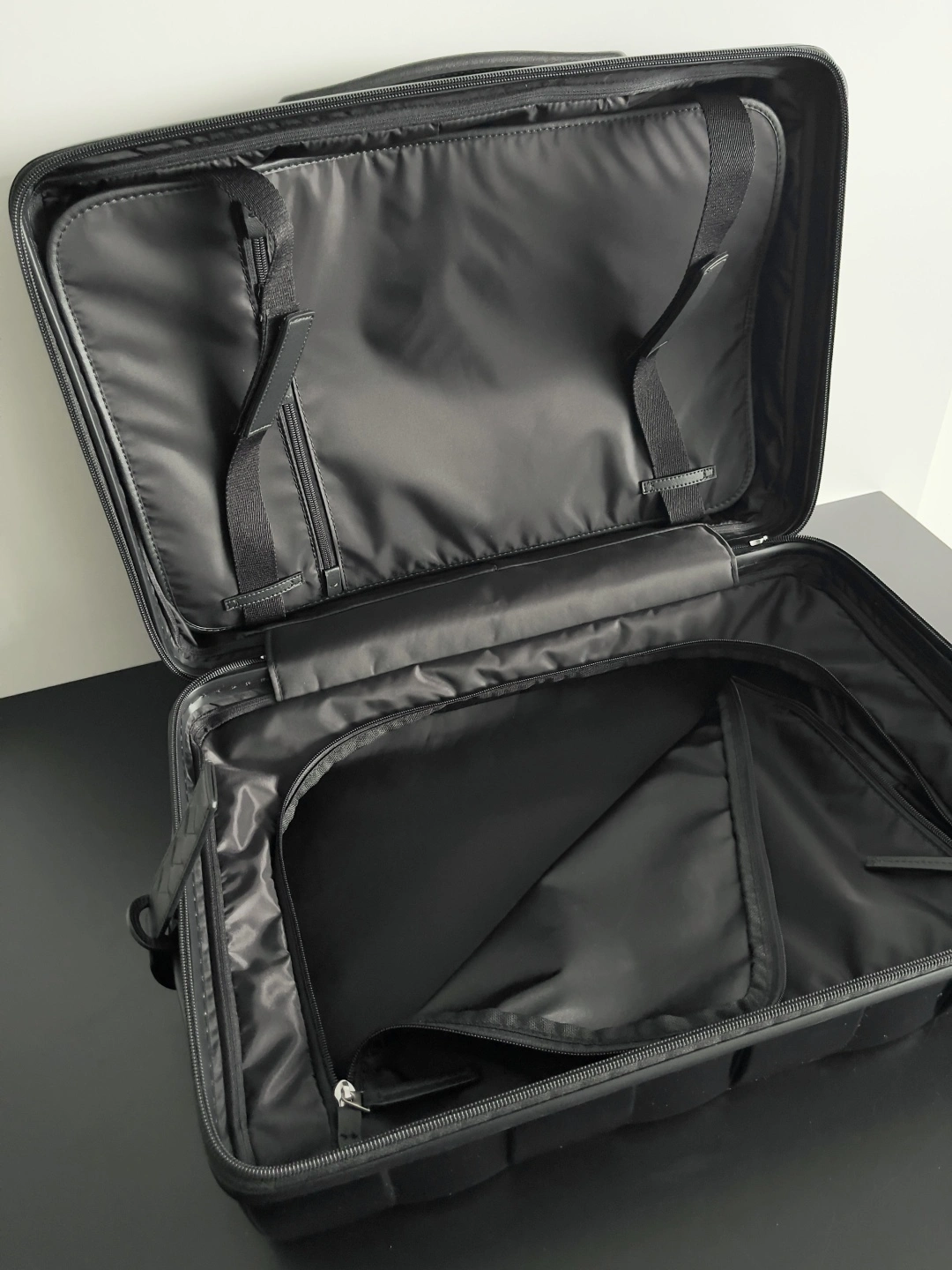 MOMO-- V595t1 822479V5AO18803 high quality version Odyssey Calfskin item:E-B100B2519
