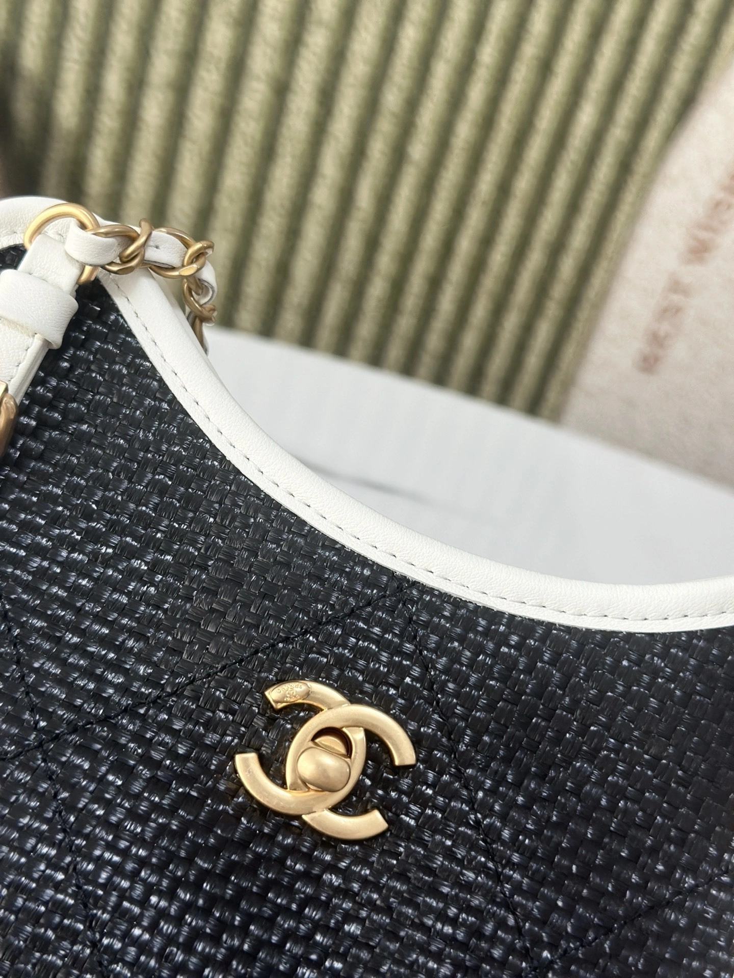 MOMO--3h1958 AS6015-B22594-U5559 high quality version cowhide Tote item:E-B000L1608T