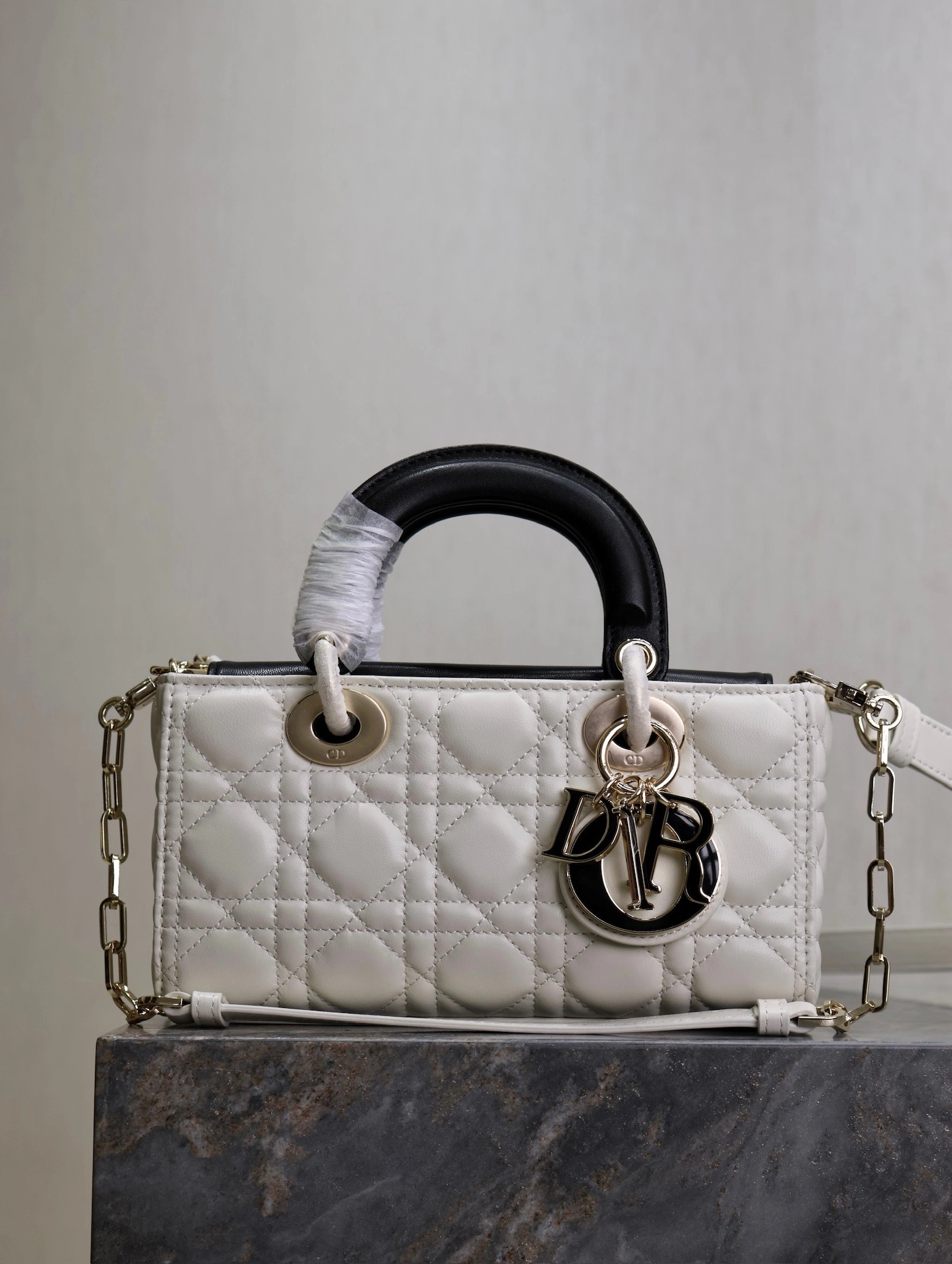 MOMO--4ior M0613ONJC-M941 high quality version Lady D−Joy sheepskin item:E-B000L2029T