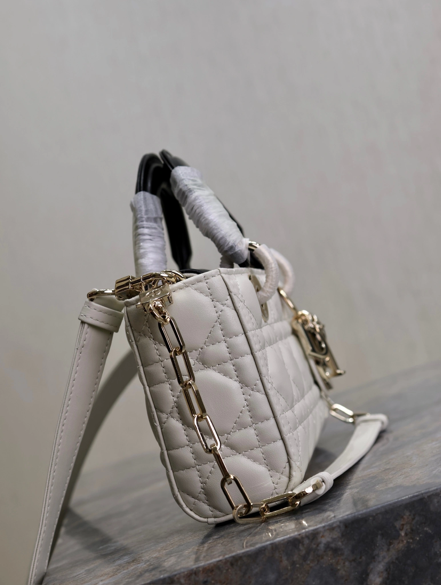 MOMO--4ior M0613ONJC-M941 high quality version Lady D−Joy sheepskin item:E-B000L2029T