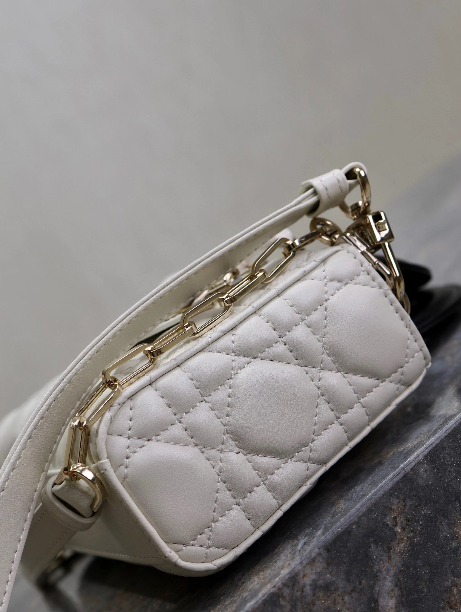 MOMO--4ior M0613ONJC-M941 high quality version Lady D−Joy sheepskin item:E-B000L2029T