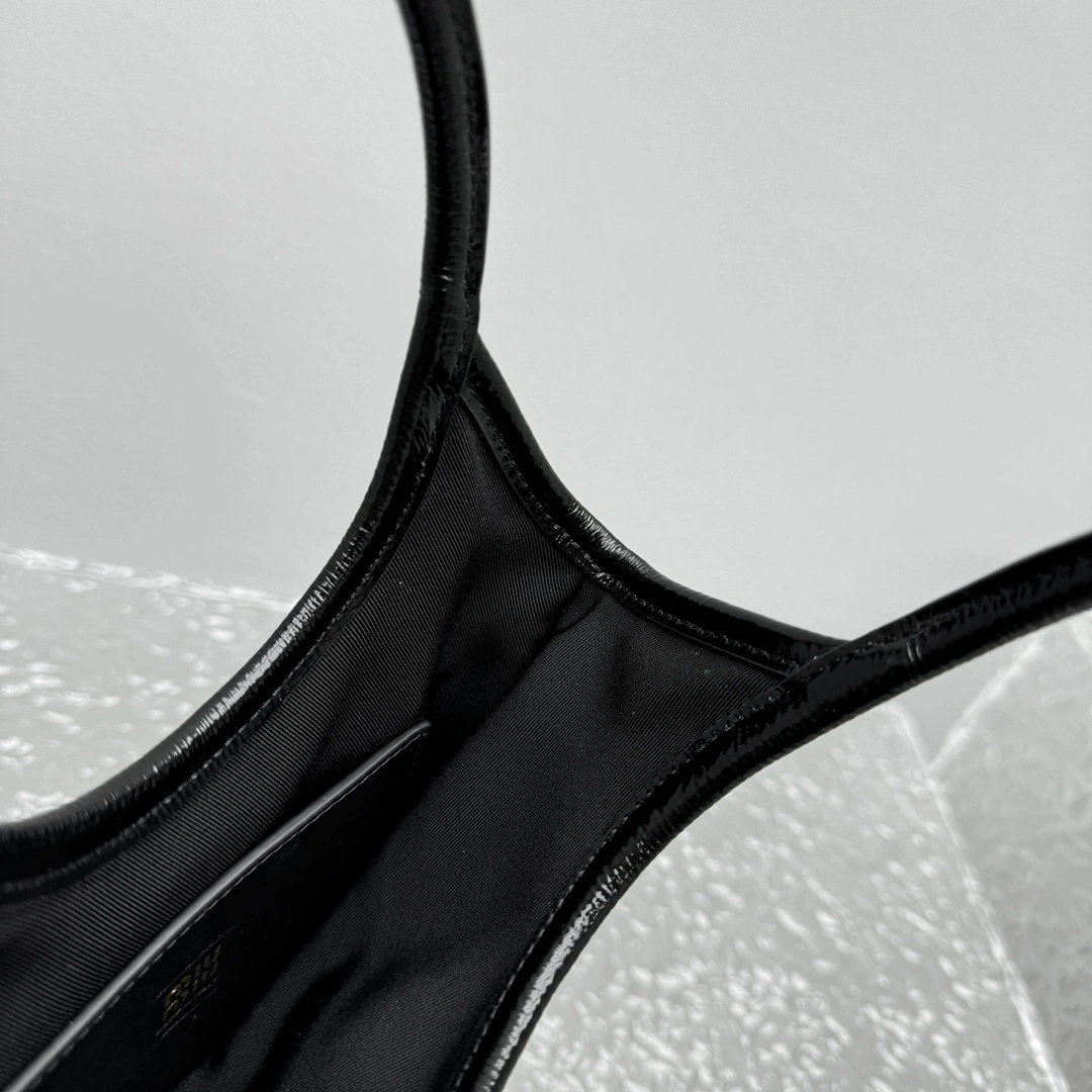 MOMO- 7iu7iu 5BA281_ADNT_F0002_V_OWF high quality version 25ss Hobo item:E-B664G2068