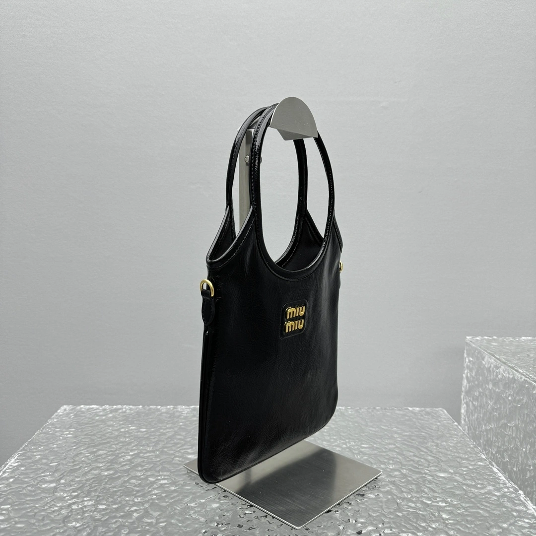 MOMO- 7iu7iu 5BA281_ADNT_F0002_V_OWF high quality version 25ss Hobo item:E-B664G2068