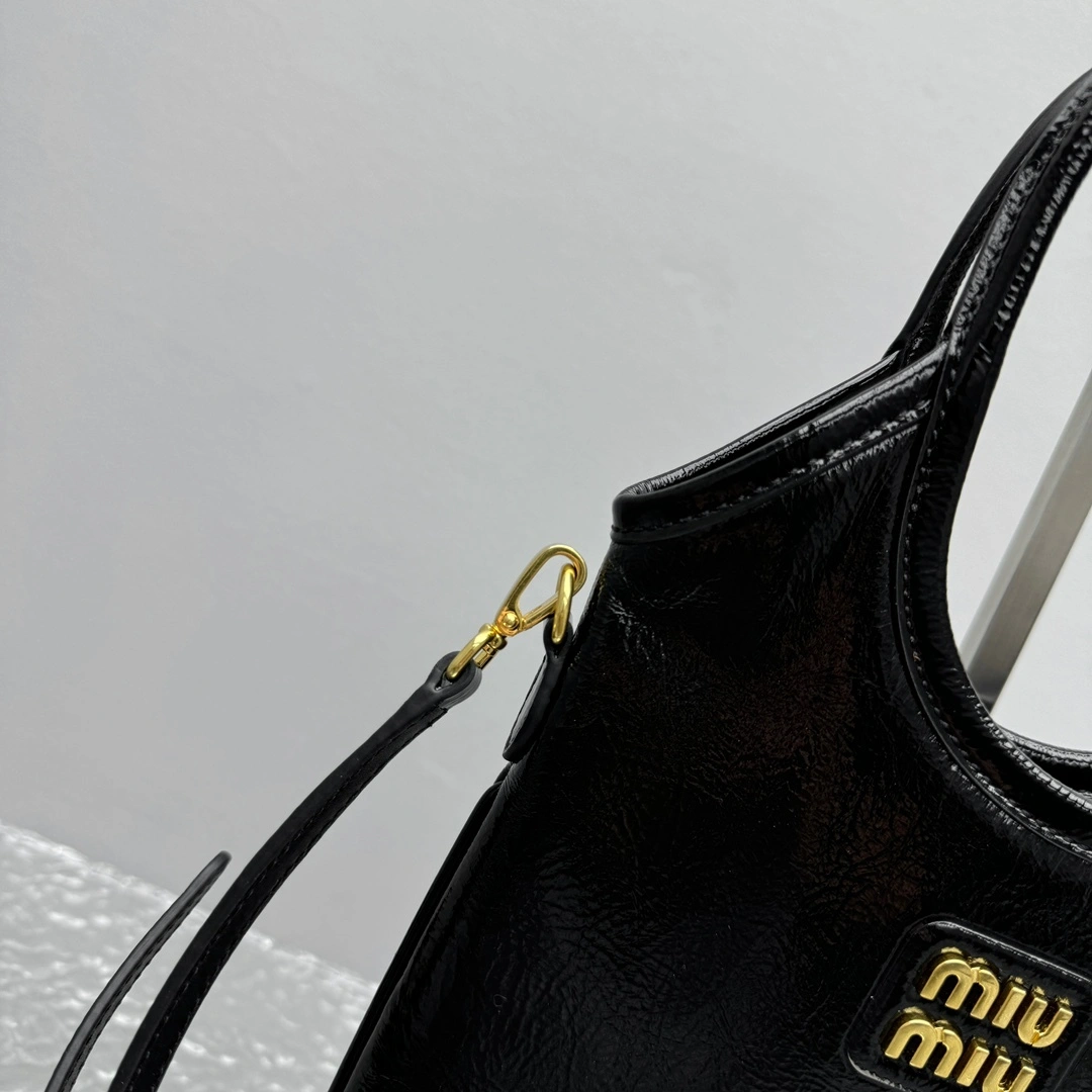 MOMO- 7iu7iu 5BA281_ADNT_F0002_V_OWF high quality version 25ss Hobo item:E-B664G2068