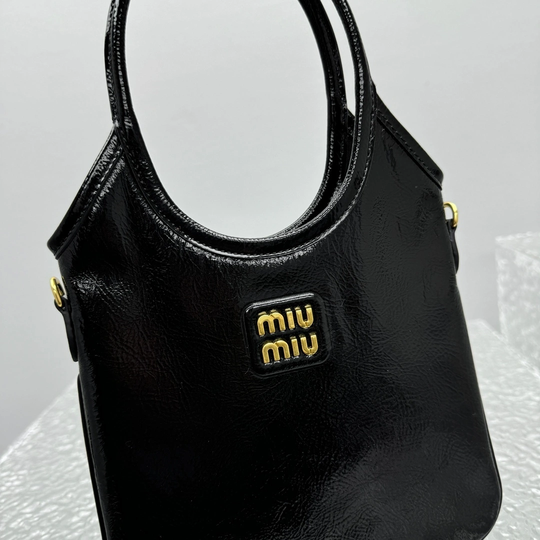 MOMO- 7iu7iu 5BA281_ADNT_F0002_V_OWF high quality version 25ss Hobo item:E-B664G2068