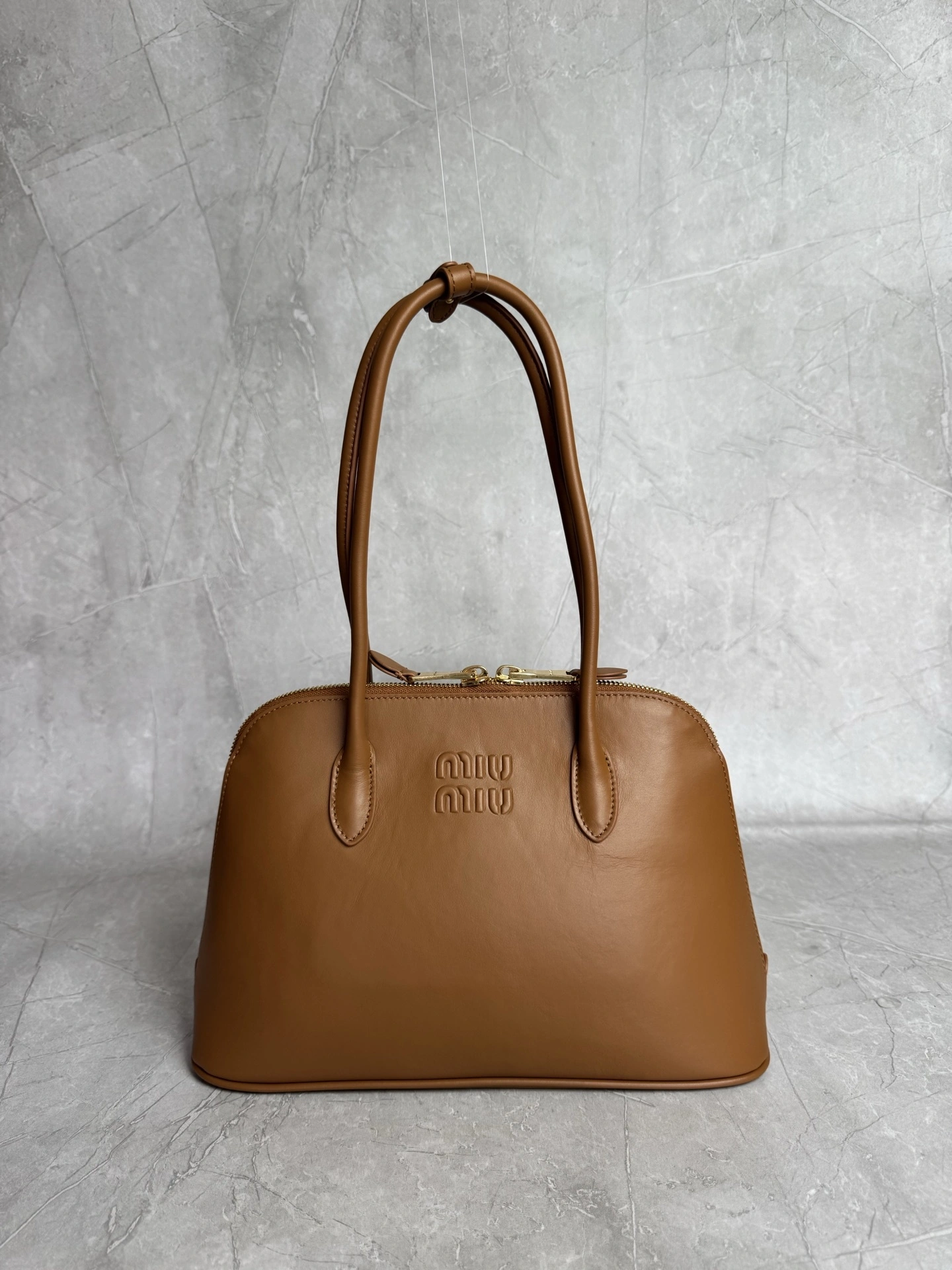 MOMO--7iu7iu 5BA289_2CRM_F0046_V_OOO high quality version Calfskin item:E-B000L1619T