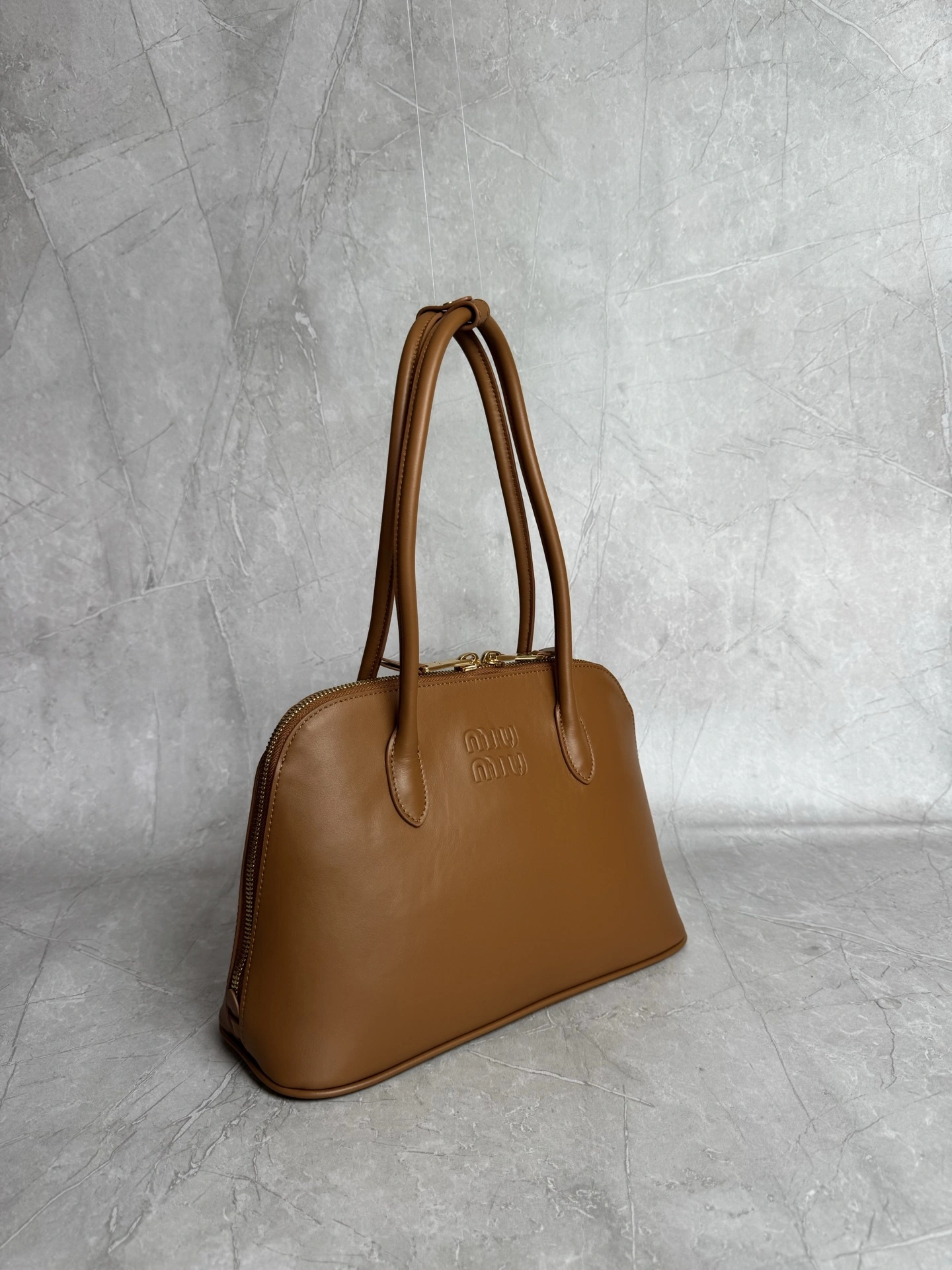 MOMO--7iu7iu 5BA289_2CRM_F0046_V_OOO high quality version Calfskin item:E-B000L1619T