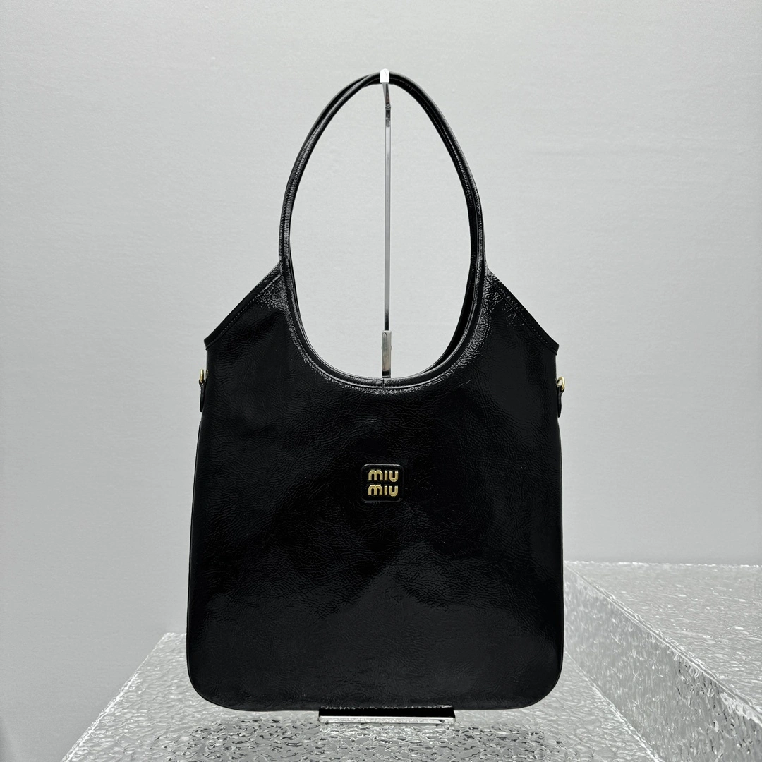 MOMO- 7iu7iu 5BG231_ADNT_F0002_V_MWF high quality version 25ss Hobo item:E-B664G2069