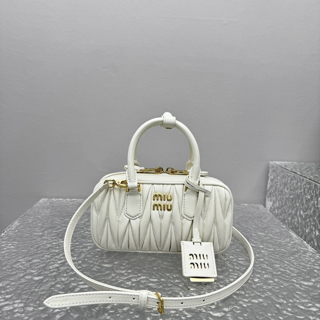 MOMO- 7iu7iu 5BP088_AN88_F0009_V_OOO high quality version sheephide item:E-B664G2043