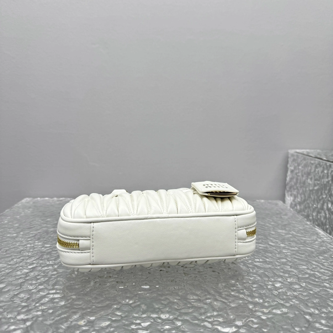 MOMO- 7iu7iu 5BP088_AN88_F0009_V_OOO high quality version sheephide item:E-B664G2043