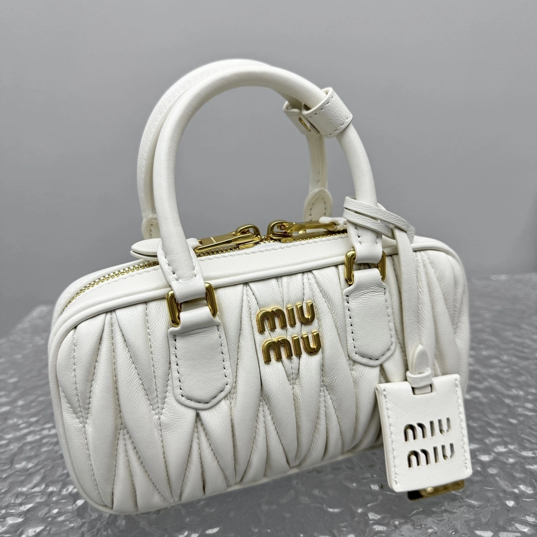 MOMO- 7iu7iu 5BP088_AN88_F0009_V_OOO high quality version sheephide item:E-B664G2043