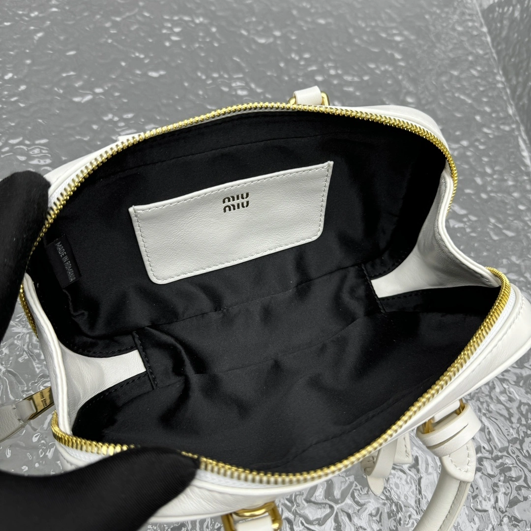MOMO- 7iu7iu 5BP088_AN88_F0009_V_OOO high quality version sheephide item:E-B664G2043
