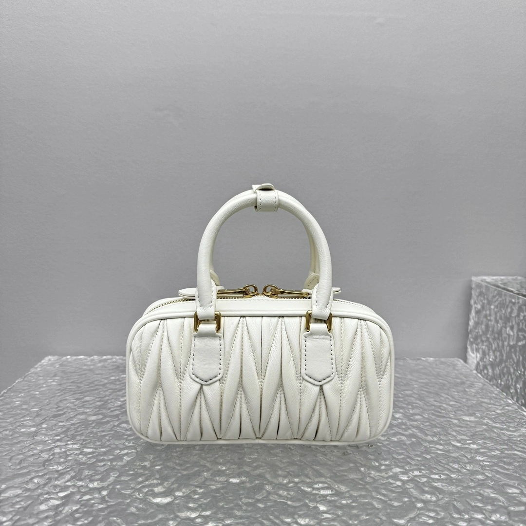 MOMO- 7iu7iu 5BP088_AN88_F0009_V_OOO high quality version sheephide item:E-B664G2043