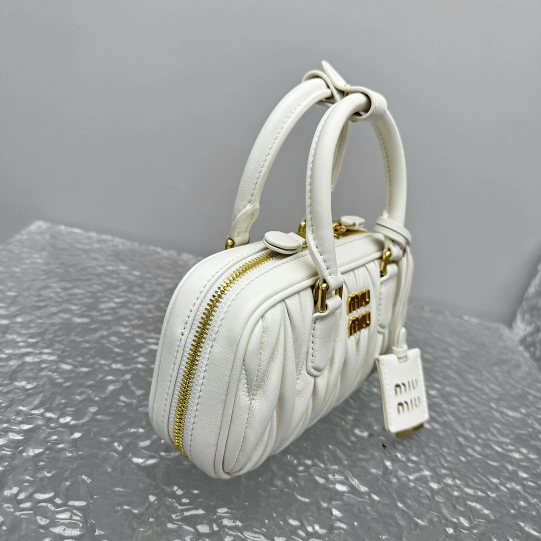 MOMO- 7iu7iu 5BP088_AN88_F0009_V_OOO high quality version sheephide item:E-B664G2043