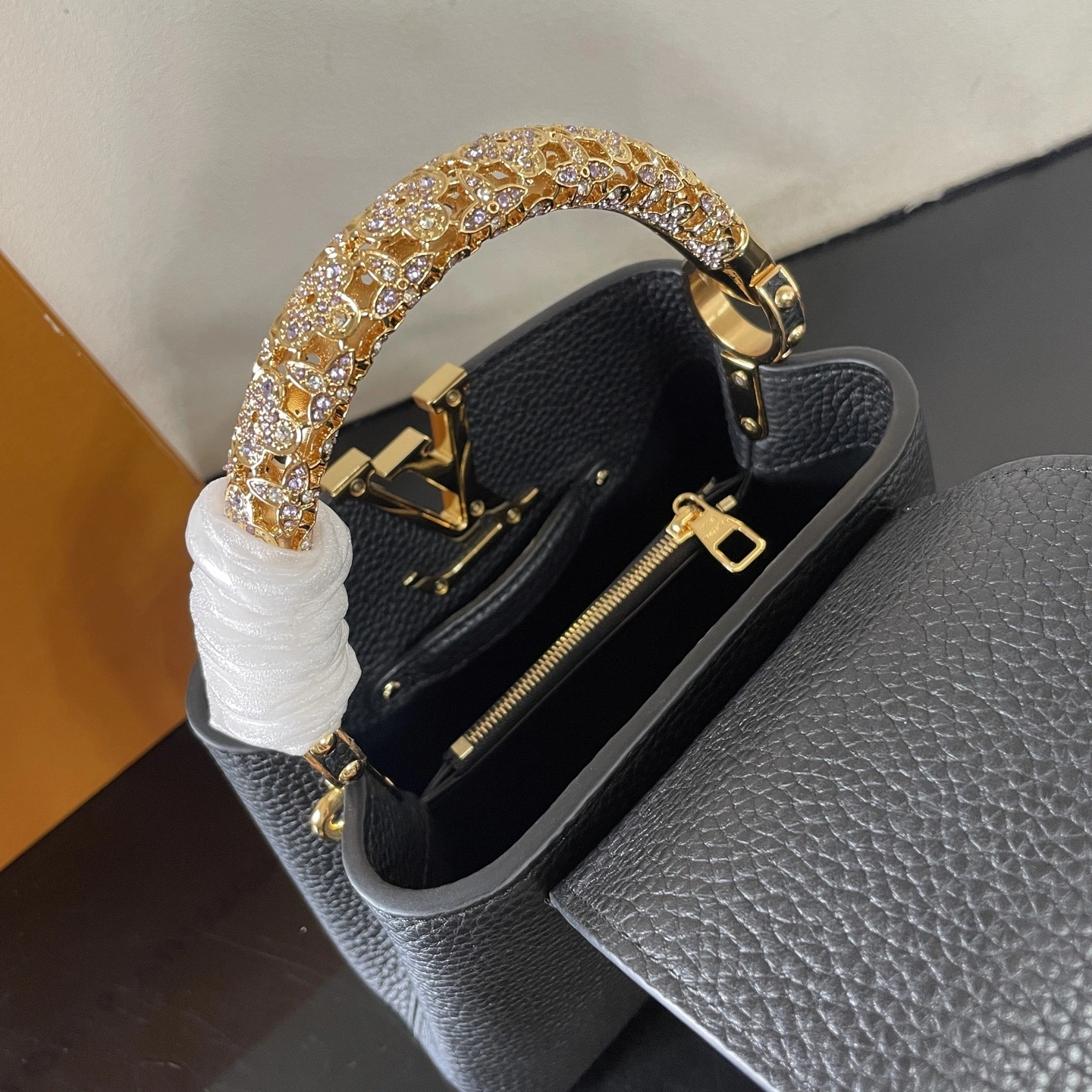 MOMO--8V M14177 high quality version Capucines cowhide Exceptionals item:F-B177A2136