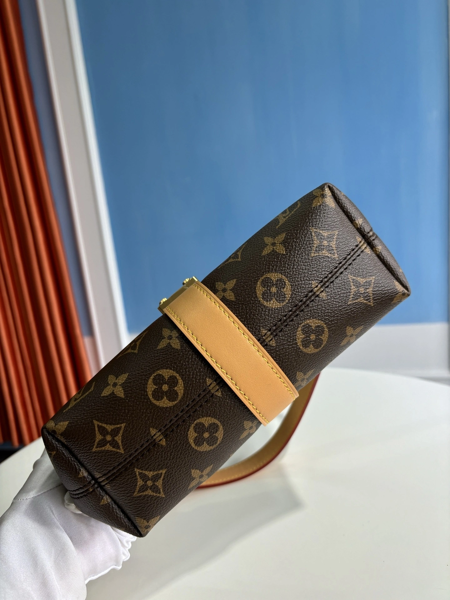 MOMO--8V M26191 high quality version Pochette Mia Monogram cowhide item:E-B808L1712T