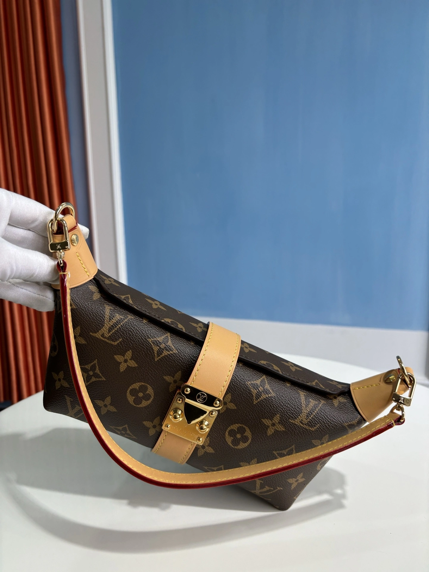 MOMO--8V M26191 high quality version Pochette Mia Monogram cowhide item:E-B808L1712T