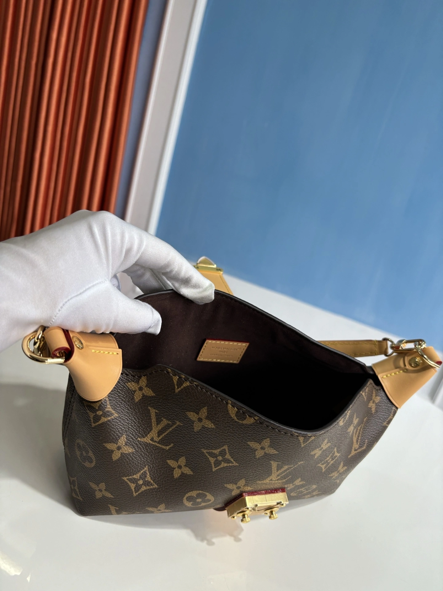MOMO--8V M26191 high quality version Pochette Mia Monogram cowhide item:E-B808L1712T