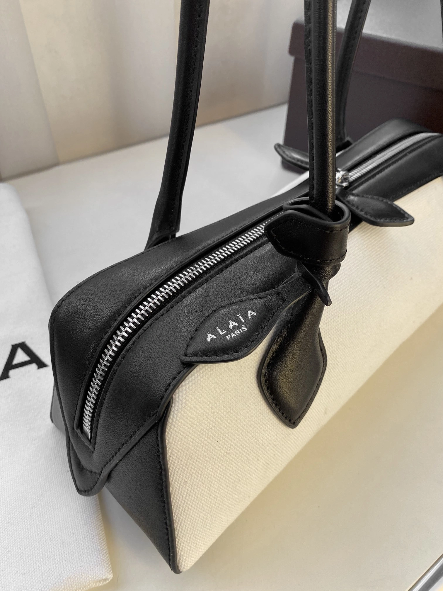 MOMO--Other brands AA1S06033CA293040 high quality version Le Teckel item:E-B000A1335
