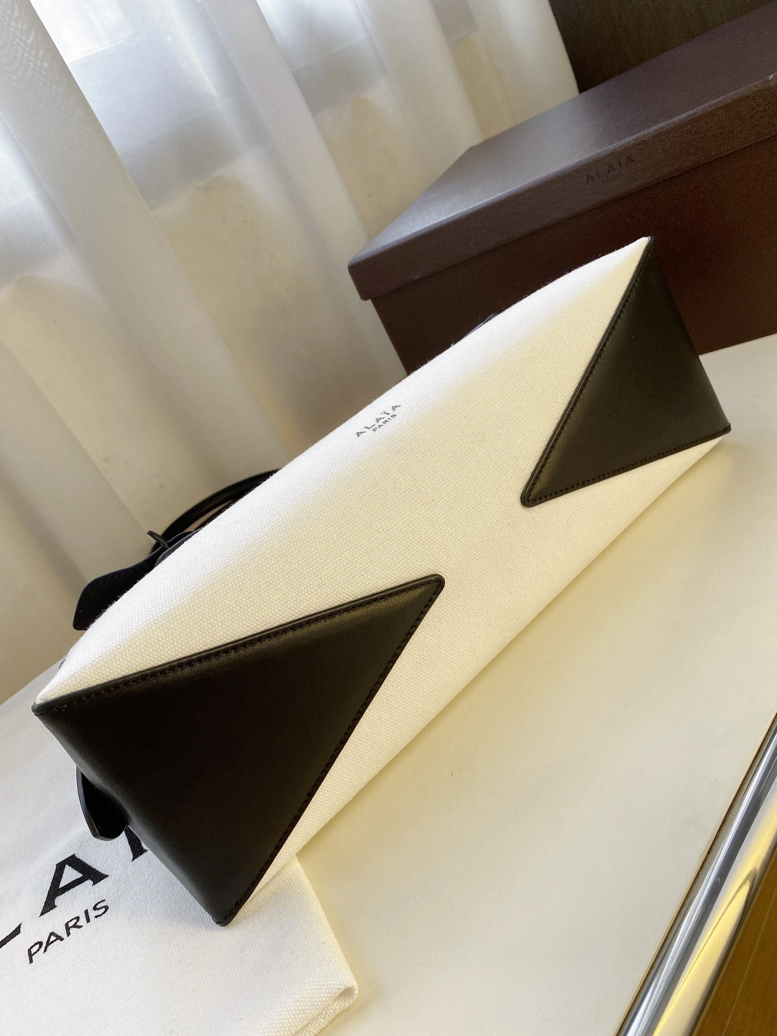 MOMO--Other brands AA1S06033CA293040 high quality version Le Teckel item:E-B000A1335