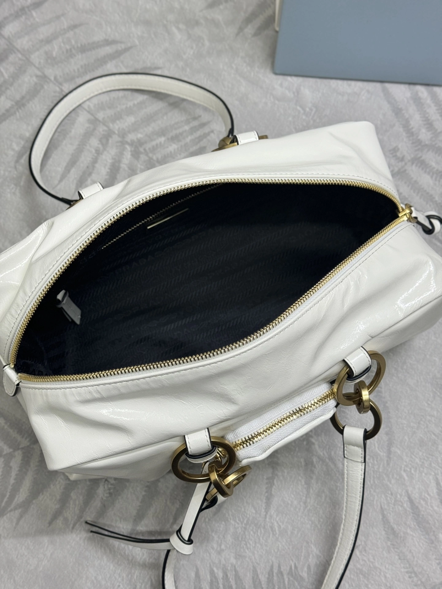 MOMO--Pr141 1BB138_2CYR_F0PG7_V_OOO high quality version waxed skin item:E-B000K0648