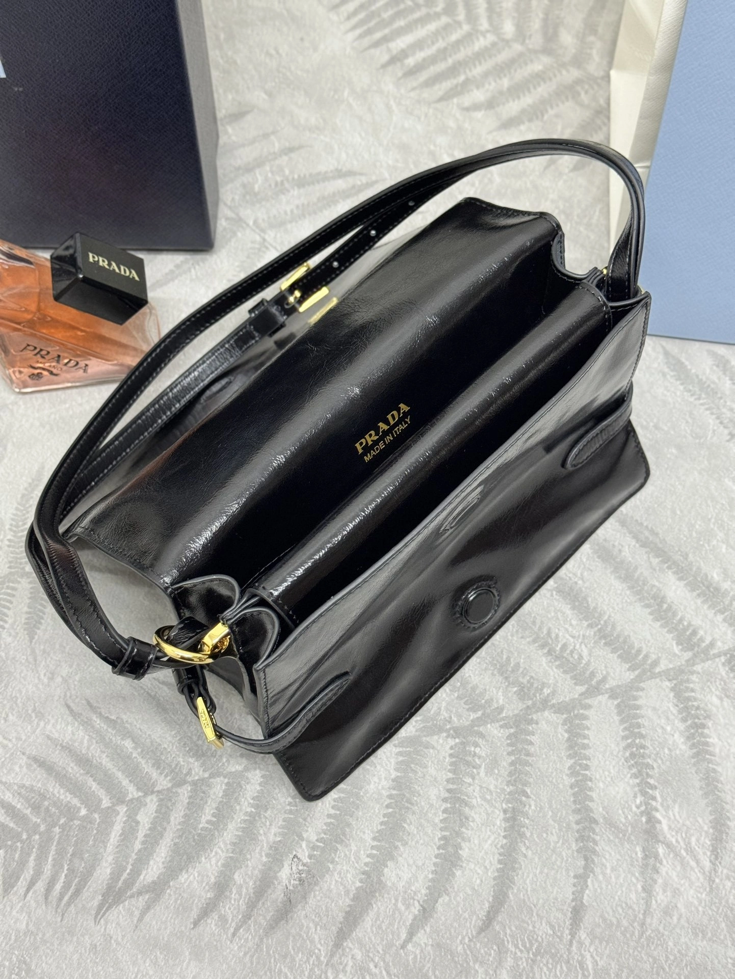 MOMO--Pr141 1BD082_2CYR_F0002_V_DVJ high quality version waxed skin item:E-B000K0736