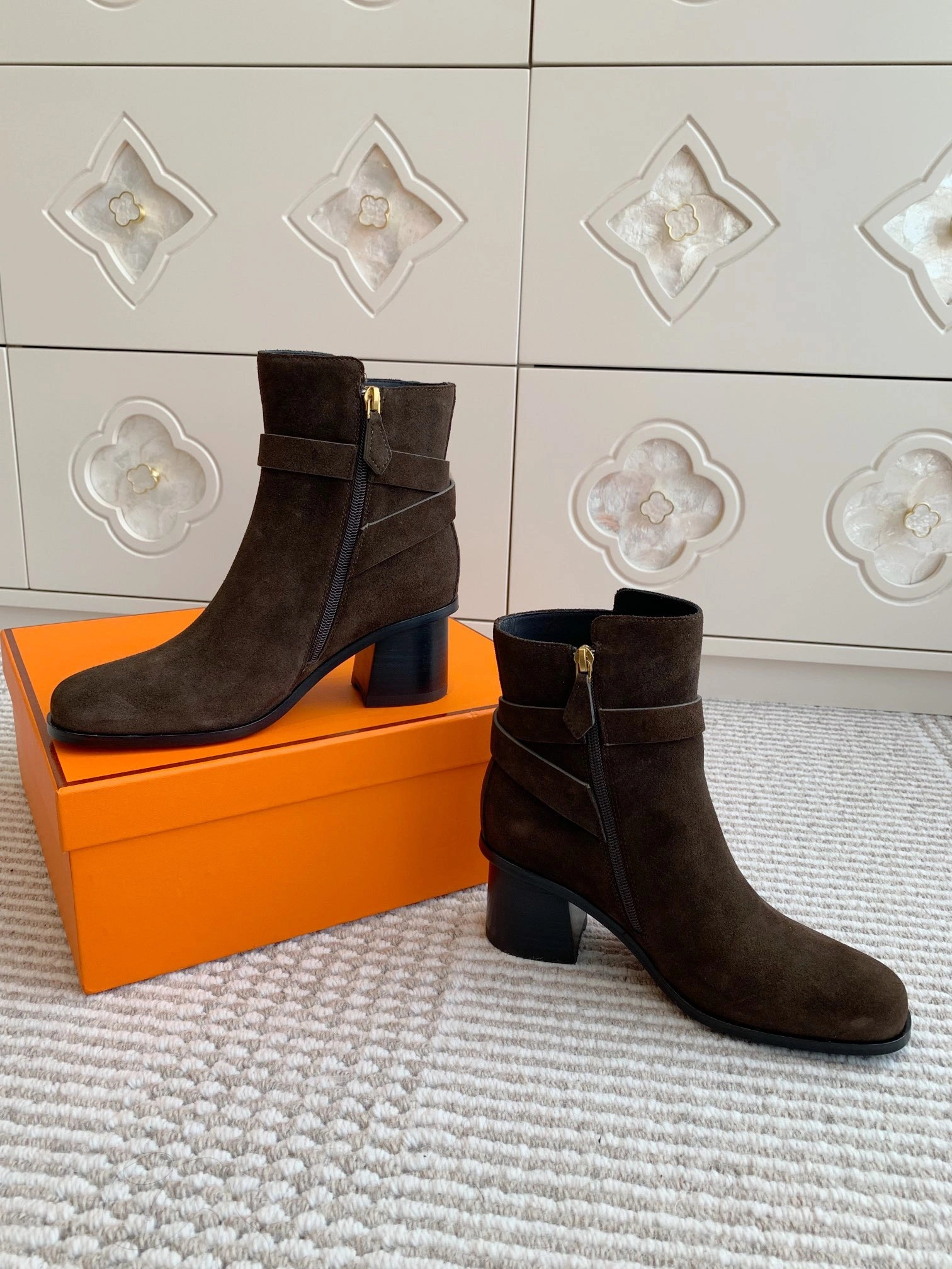 COCO-- H5r75s H242007Z F7 Justine Calfskin cowhide Heel height：5cm item:E-X362J3004