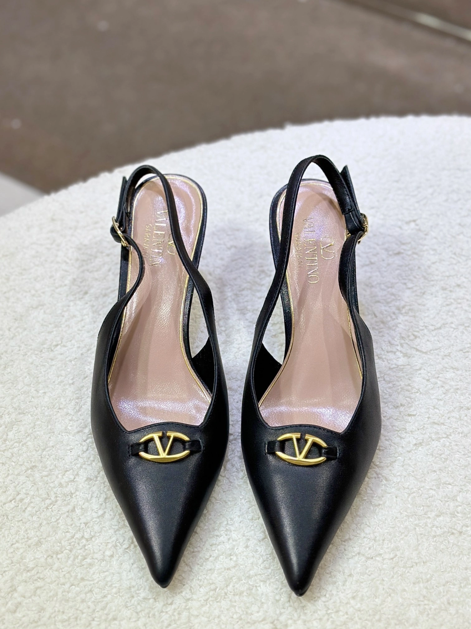 COCO-- V1859ti9o 4W0S0JB7EEY0NO Heel height：6CM Calfskin sheepskin item:E-X187A1035