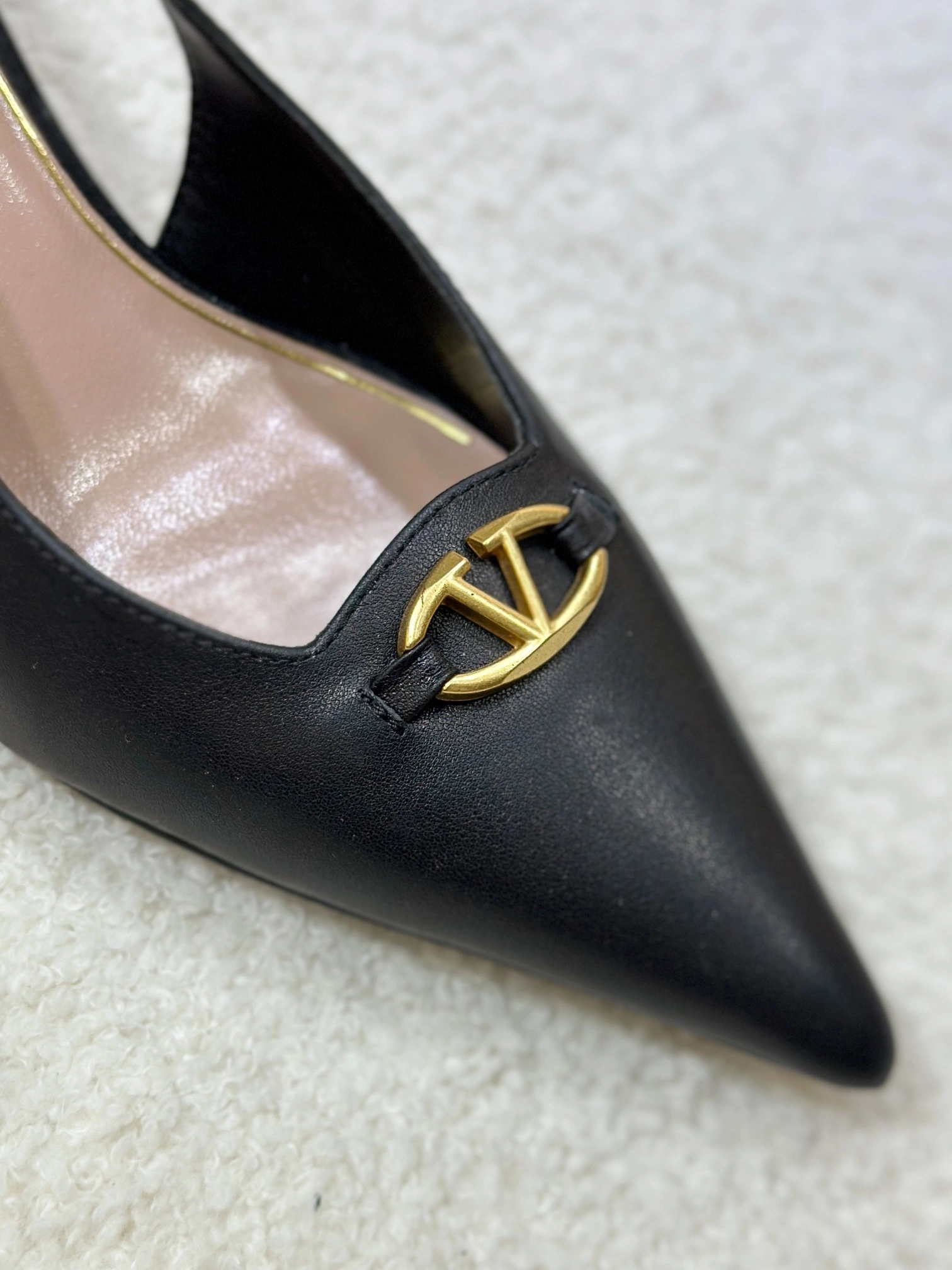 COCO-- V1859ti9o 4W0S0JB7EEY0NO Heel height：6CM Calfskin sheepskin item:E-X187A1035