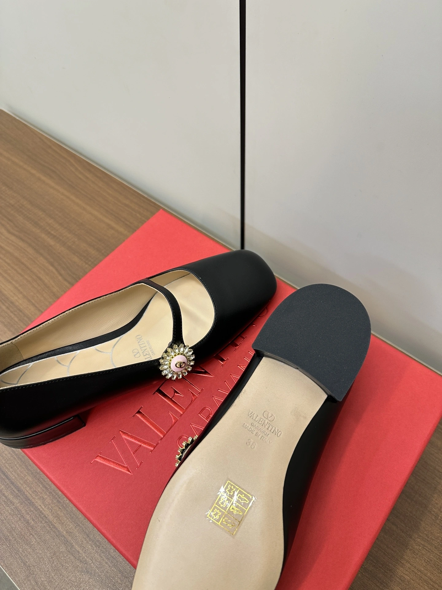 COCO-- V1859ti9o 6W2S0LL7DHS9TJ Heel height：2CM Calfskin sheepskin item:D-X000L2550