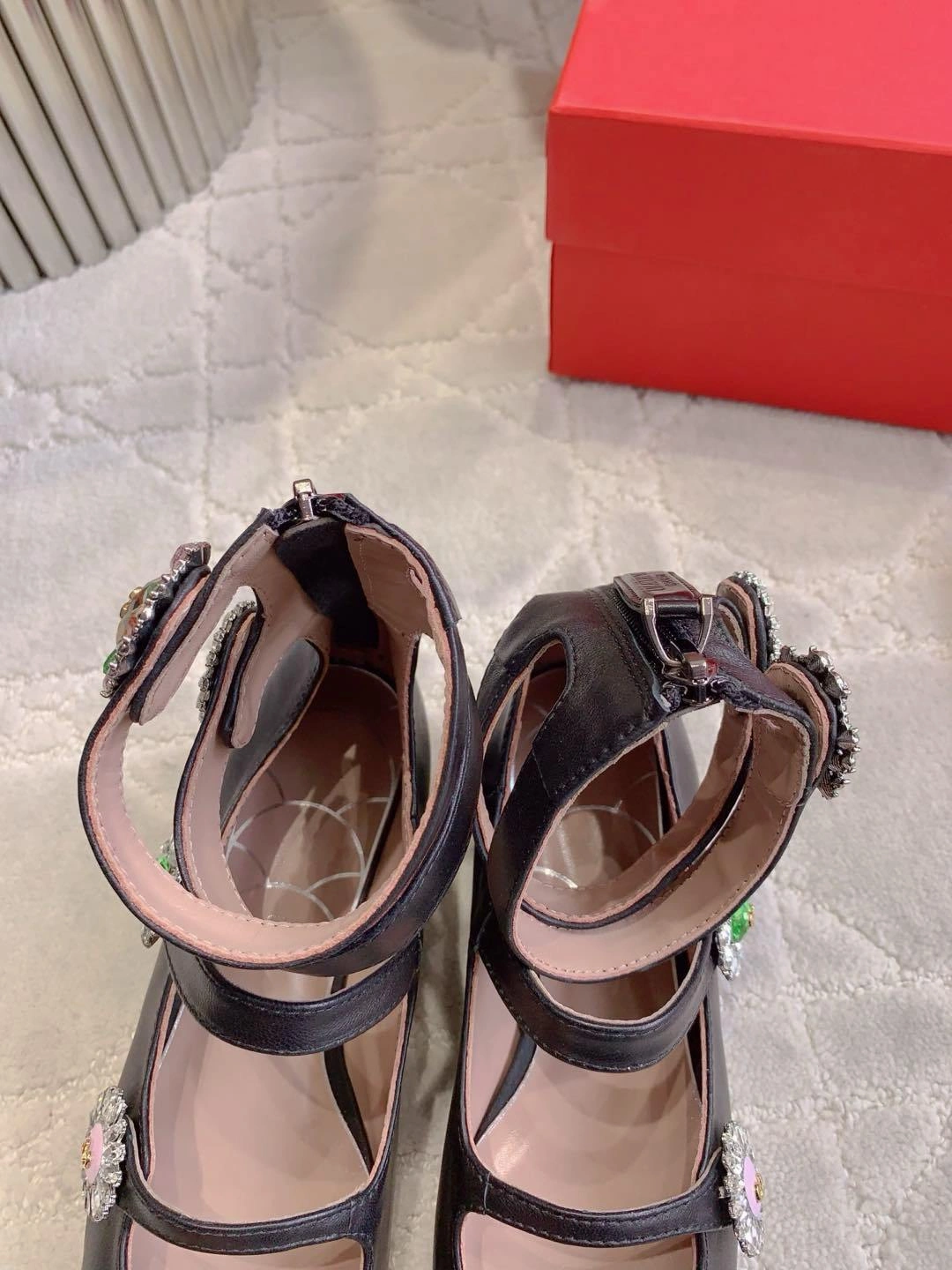 COCO-- V1859ti9o 6W2S0LL9DHS9TG Calfskin sheepskin Heel height：3CM item:E-X230F2633