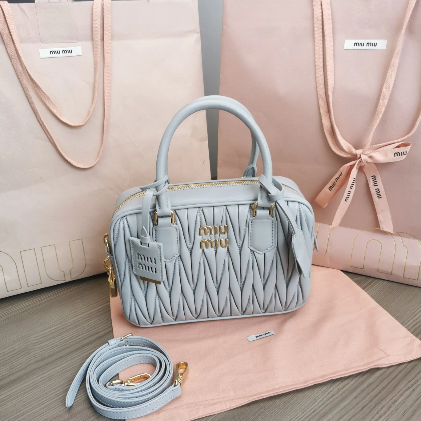 MOMO-- 11005BB124-N88-F0216-V-OOO 3Colour high quality version item：C-B063I2024V-3