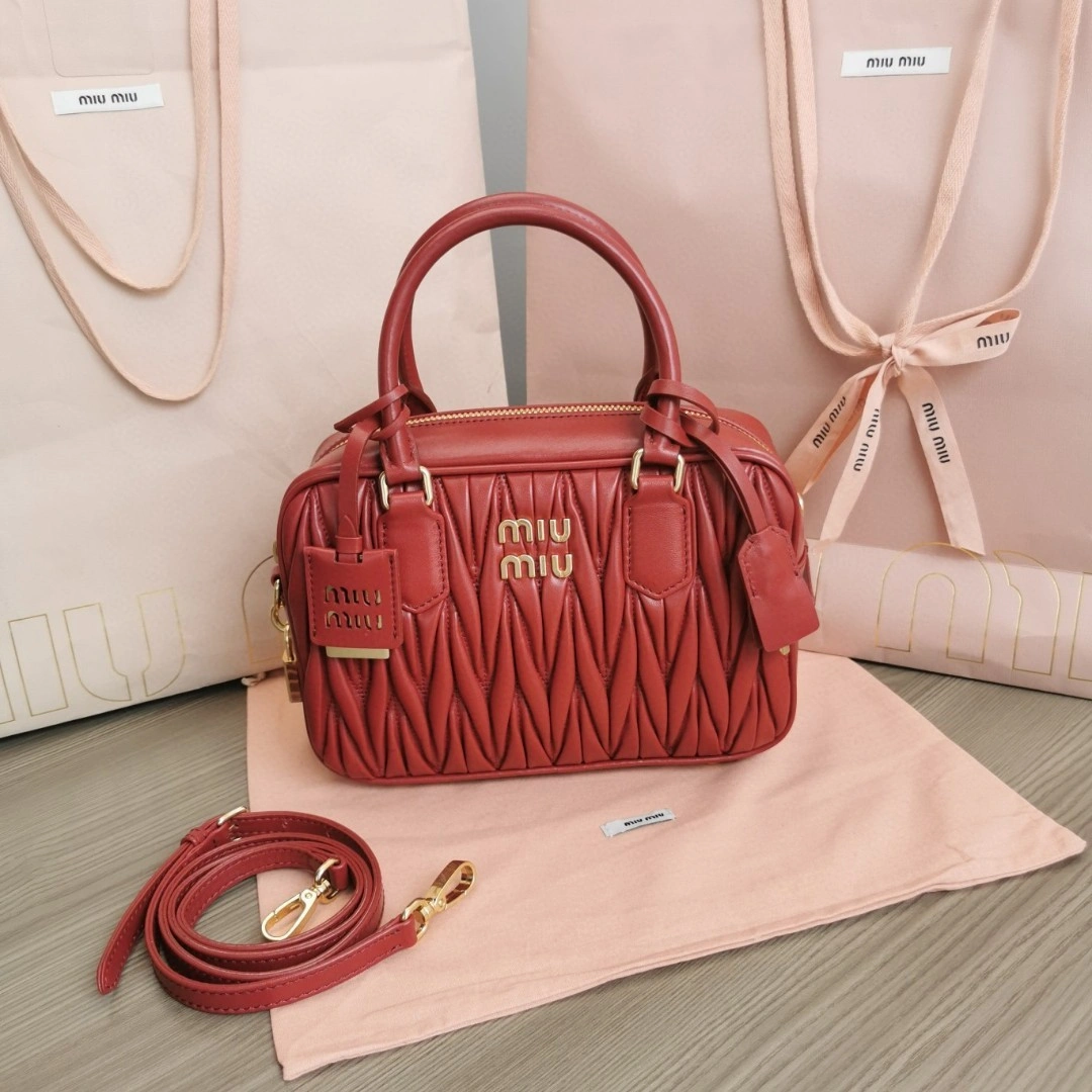 MOMO-- 11005BB124-N88-F0216-V-OOO 3Colour high quality version item：C-B063I2024V-3
