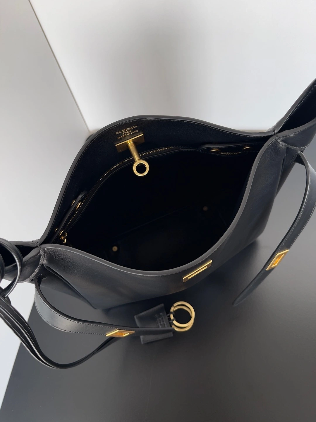 MOMO-- 218593i161 252342F046019 high quality version Bel Air Hobo item:E-B000H1548