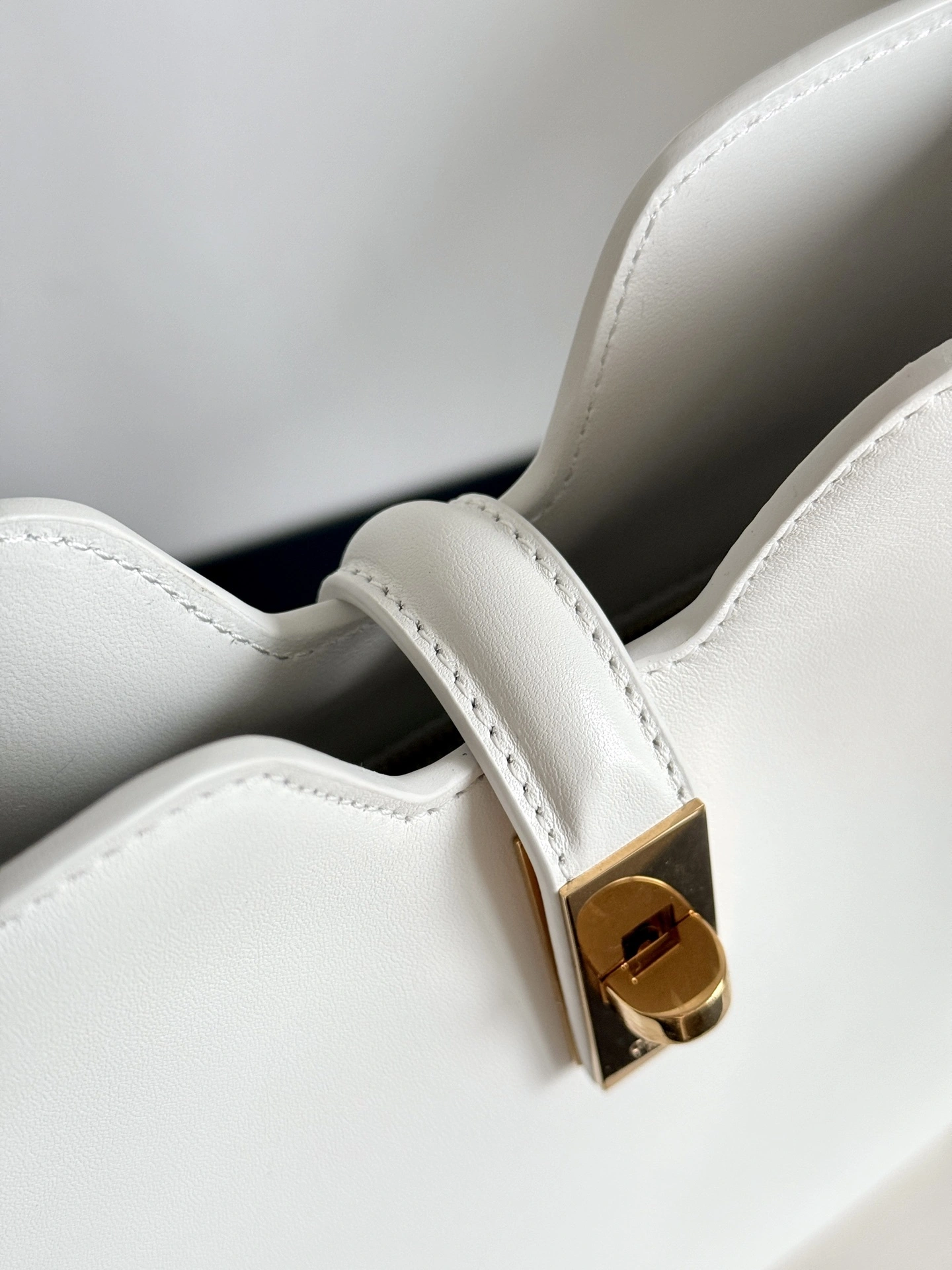 MOMO-- 358i95 120693FX9-01RC high quality version 16Soft Calfskin item:E-B805H1525