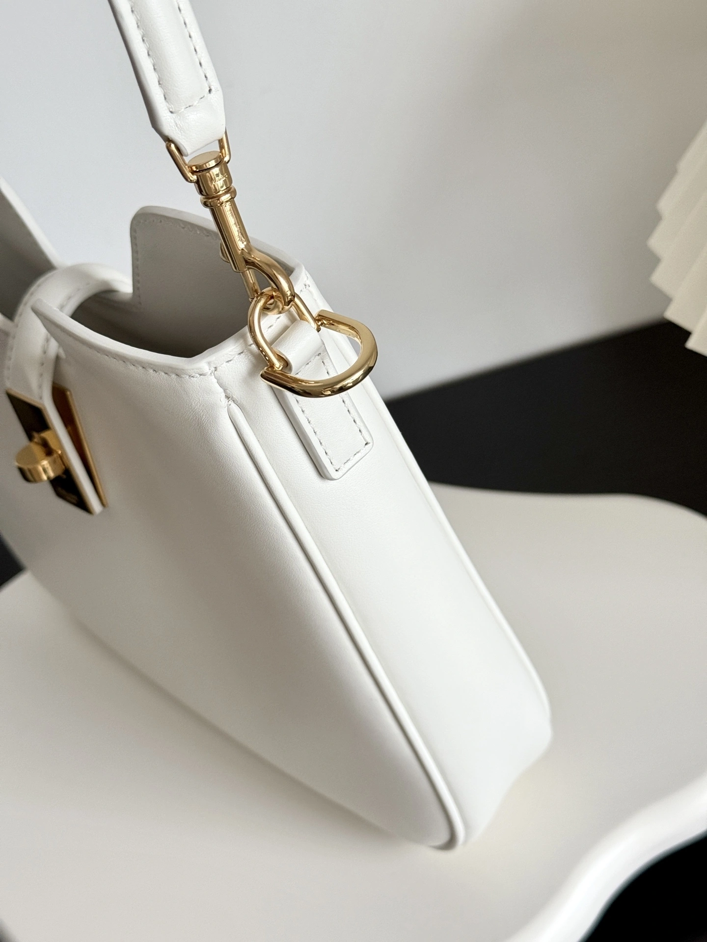 MOMO-- 358i95 120693FX9-01RC high quality version 16Soft Calfskin item:E-B805H1525