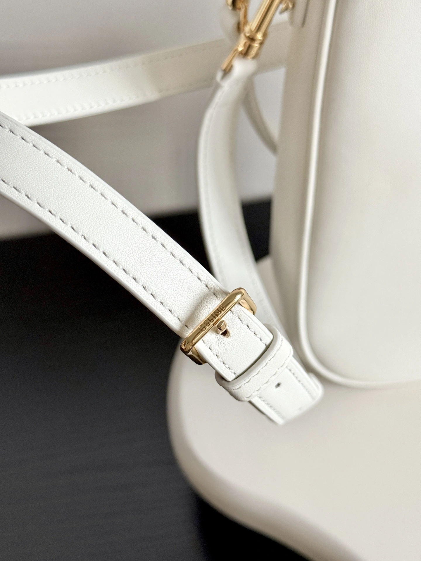 MOMO-- 358i95 120693FX9-01RC high quality version 16Soft Calfskin item:E-B805H1525