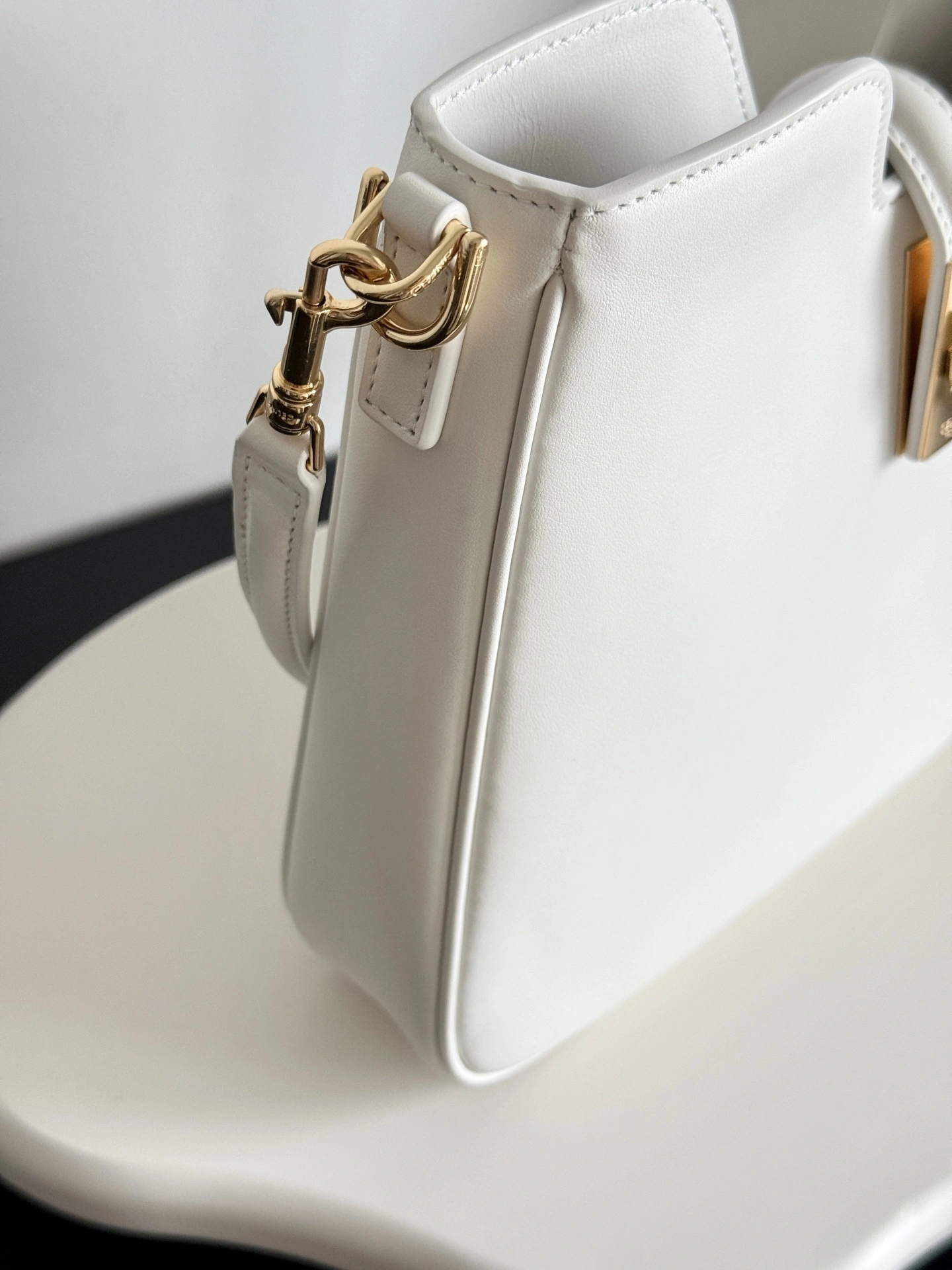 MOMO-- 358i95 120693FX9-01RC high quality version 16Soft Calfskin item:E-B805H1525