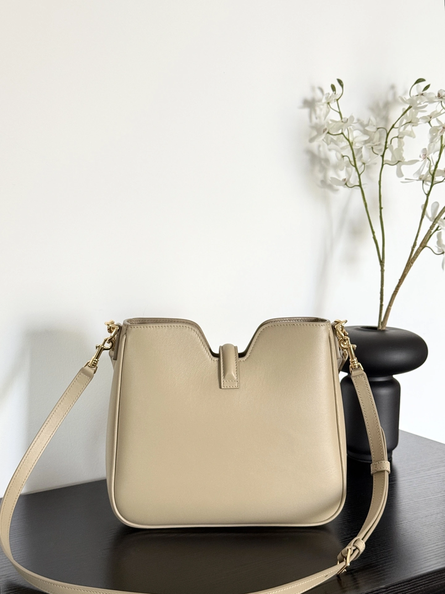 MOMO-- 358i95 120693FX9-02EZ high quality version 16Soft Calfskin item:E-B805J2412