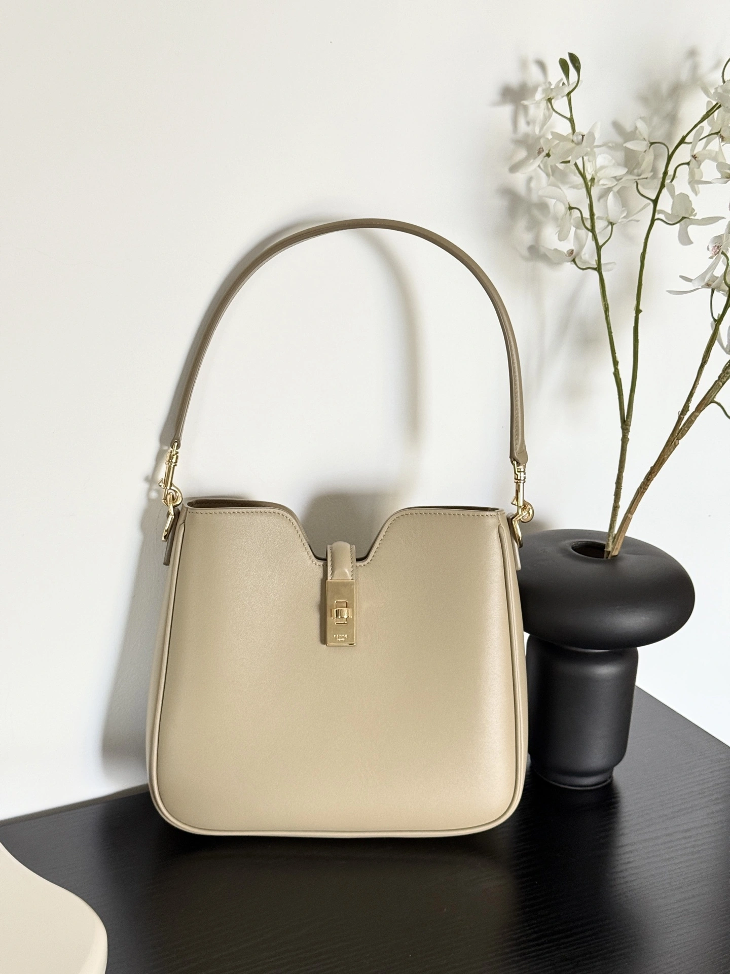 MOMO-- 358i95 120693FX9-02EZ high quality version 16Soft Calfskin item:E-B805J2412