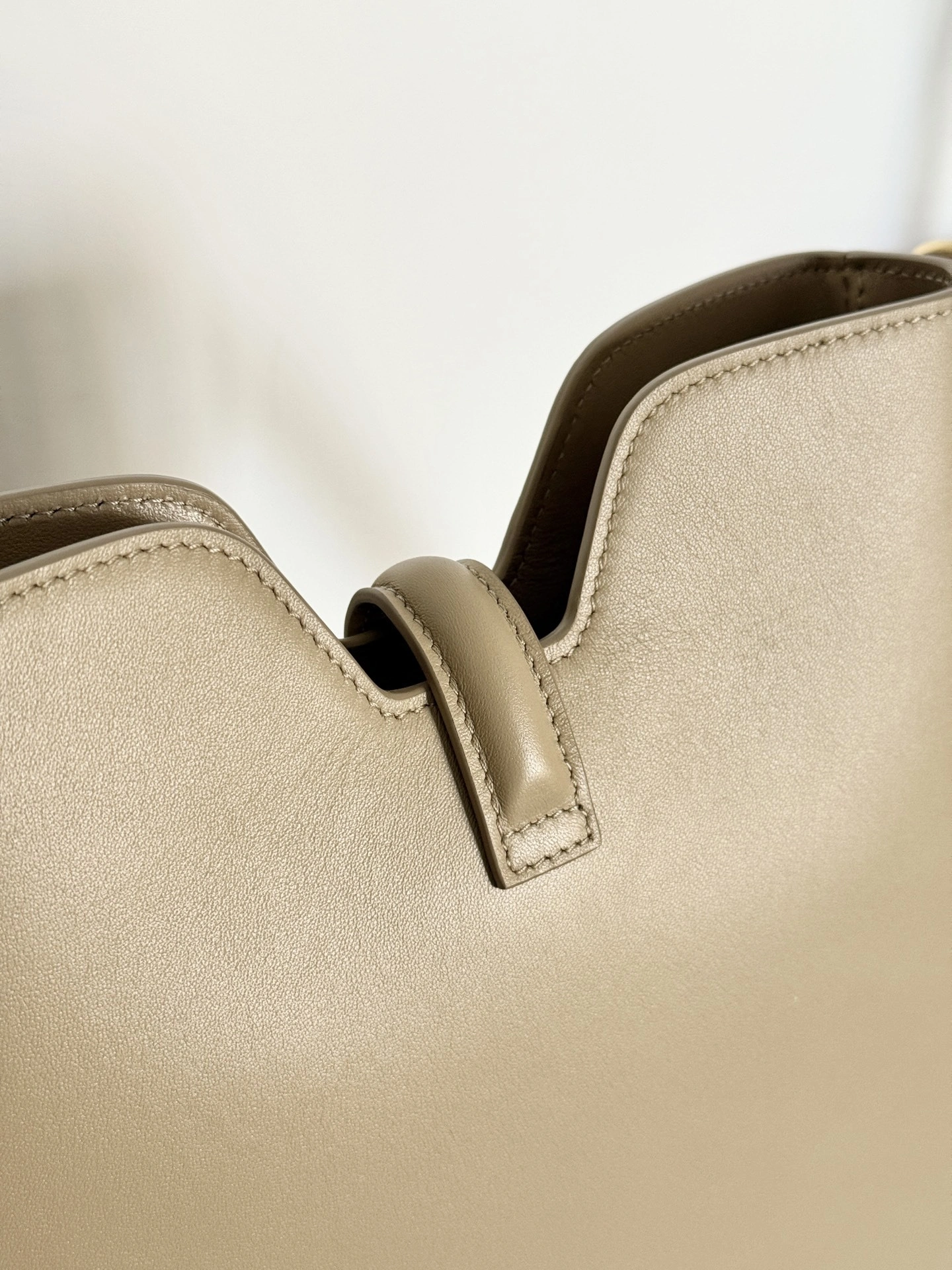 MOMO-- 358i95 120693FX9-02EZ high quality version 16Soft Calfskin item:E-B805J2412