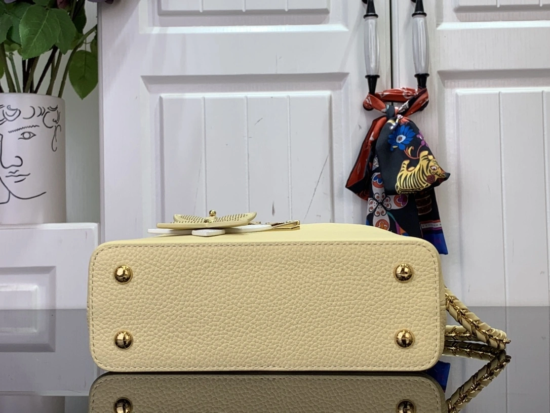 MOMO-- 8V M11351 high quality version Capucines East-West cowhide item:E-B063C0571